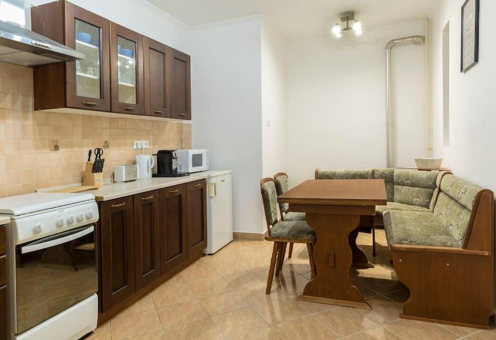 B333 Apartment - In The Heart Of The City Budapest Esterno foto