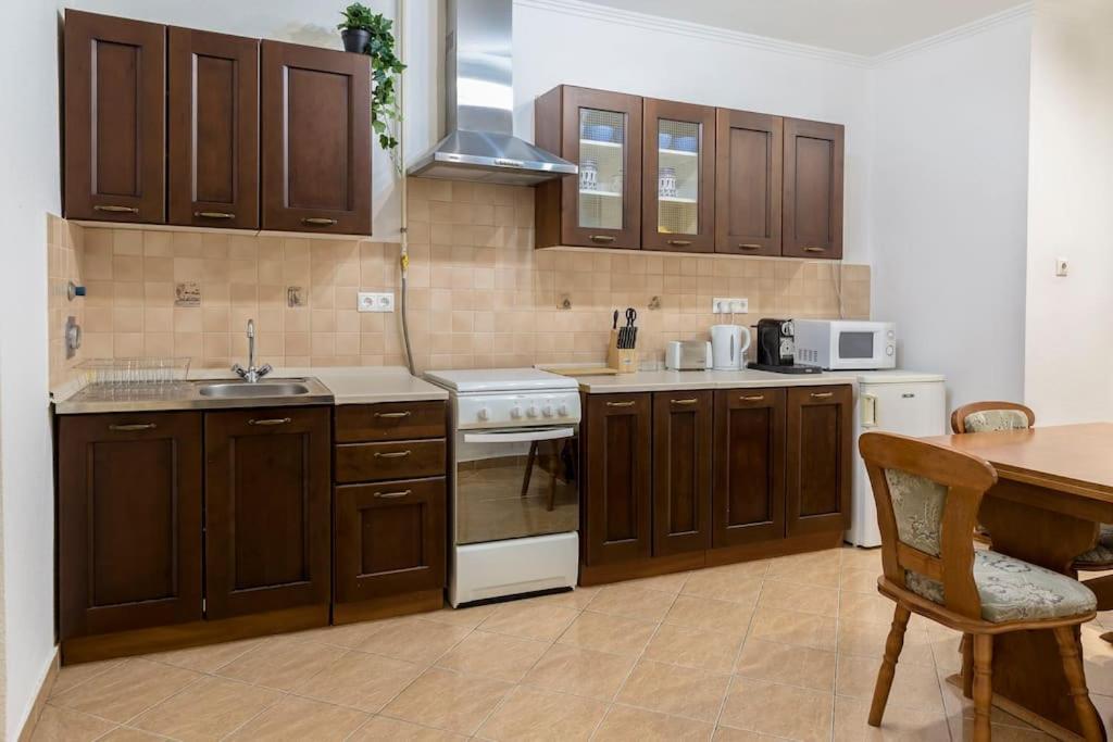 B333 Apartment - In The Heart Of The City Budapest Esterno foto