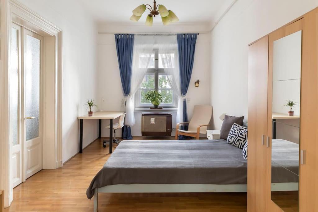 B333 Apartment - In The Heart Of The City Budapest Esterno foto